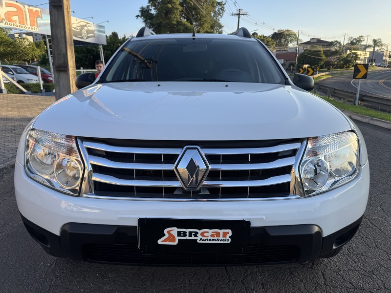 DUSTER 1.6 EXPRESSION 4X2 16V FLEX 4P MANUAL - 2014 - DOIS IRMãOS