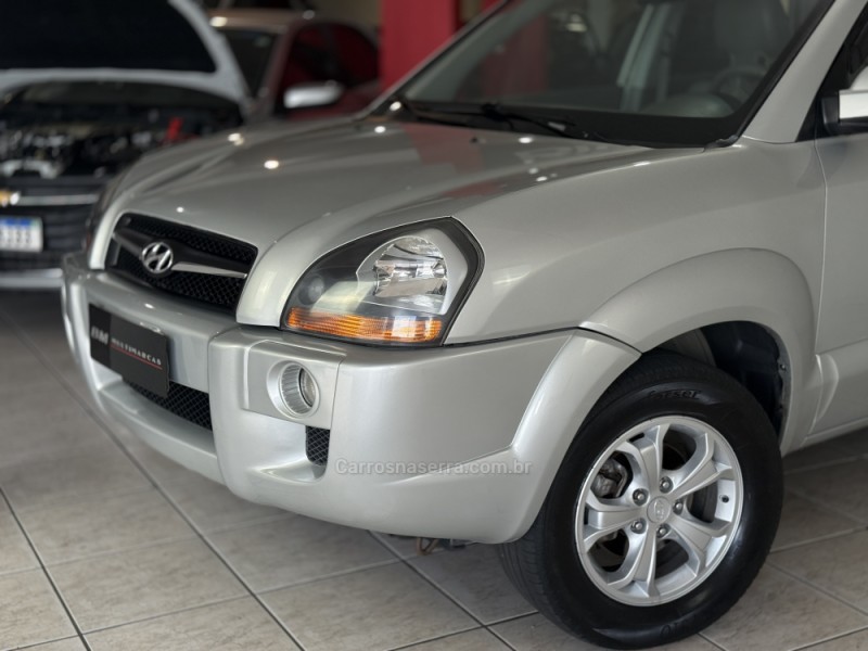 TUCSON 2.0 MPFI GLS 16V 143CV 2WD FLEX 4P AUTOMÁTICO - 2014 - GUAPORé