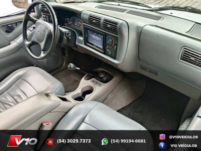 S10 2.2 EFI DLX 4X2 CS 8V GASOLINA 2P MANUAL - 1996 - CAXIAS DO SUL