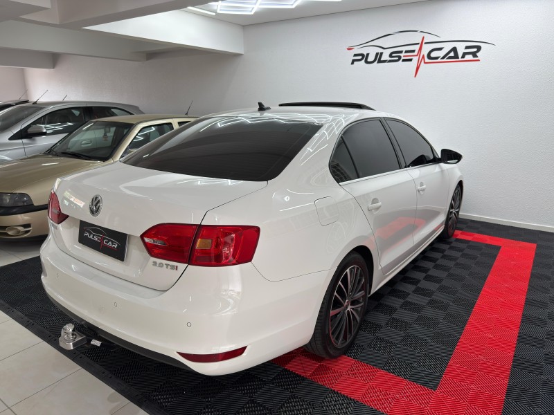 JETTA 2.0 TSI DSG HIGHLINE 200CV GASOLINA 4P AUTOMÁTICO - 2013 - CAXIAS DO SUL