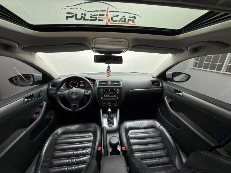 JETTA 2.0 TSI DSG HIGHLINE 200CV GASOLINA 4P AUTOMÁTICO - 2013 - CAXIAS DO SUL