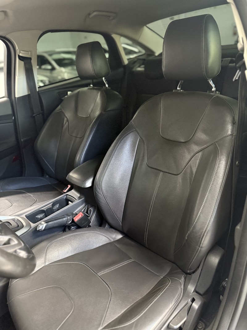 FOCUS 2.0 SE SEDAN 16V FLEX 4P AUTOMÁTICO - 2016 - CAXIAS DO SUL