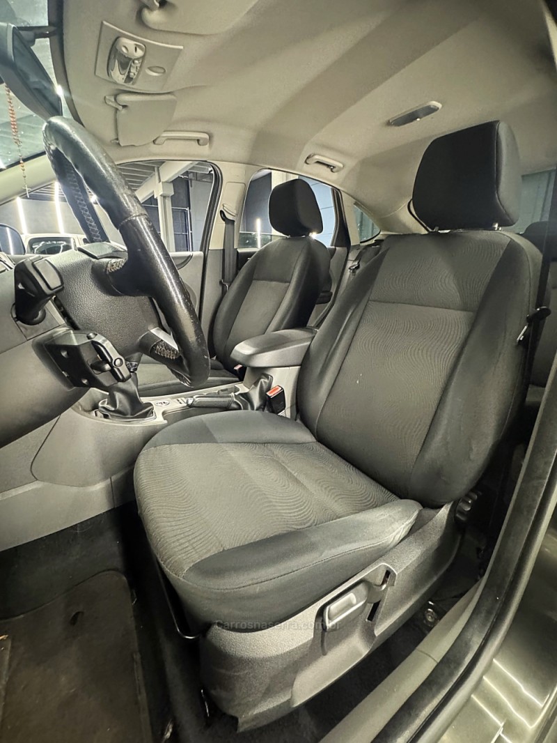 FOCUS 2.0 GLX 16V FLEX 4P MANUAL - 2013 - PASSO FUNDO