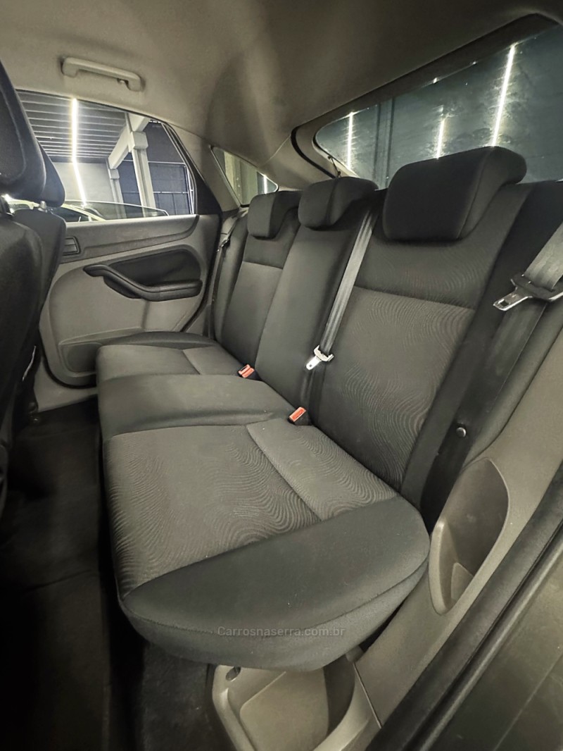 FOCUS 2.0 GLX 16V FLEX 4P MANUAL - 2013 - PASSO FUNDO
