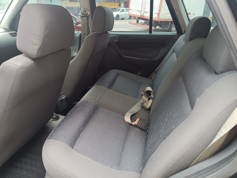 PARATI 1.6 MI TRACK & FIELD 8V FLEX 4P MANUAL G.III - 2005 - FLORES DA CUNHA