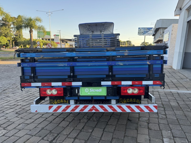 AUMARK 6.50AK 3.8 4X2 - 2023 - VERANóPOLIS