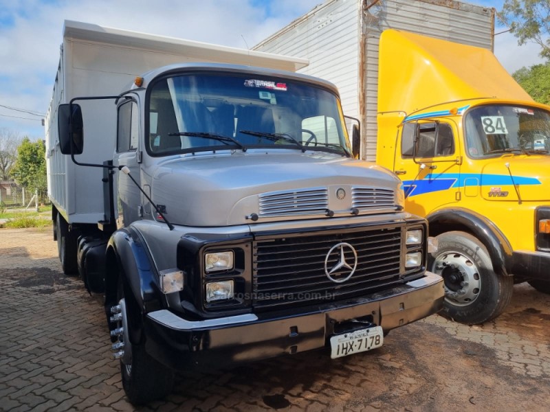 L-1518  - 1989 - PORTãO