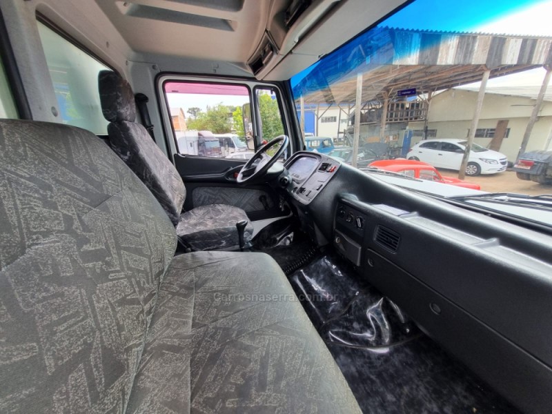 ATRON 1319  - 2014 - PORTãO