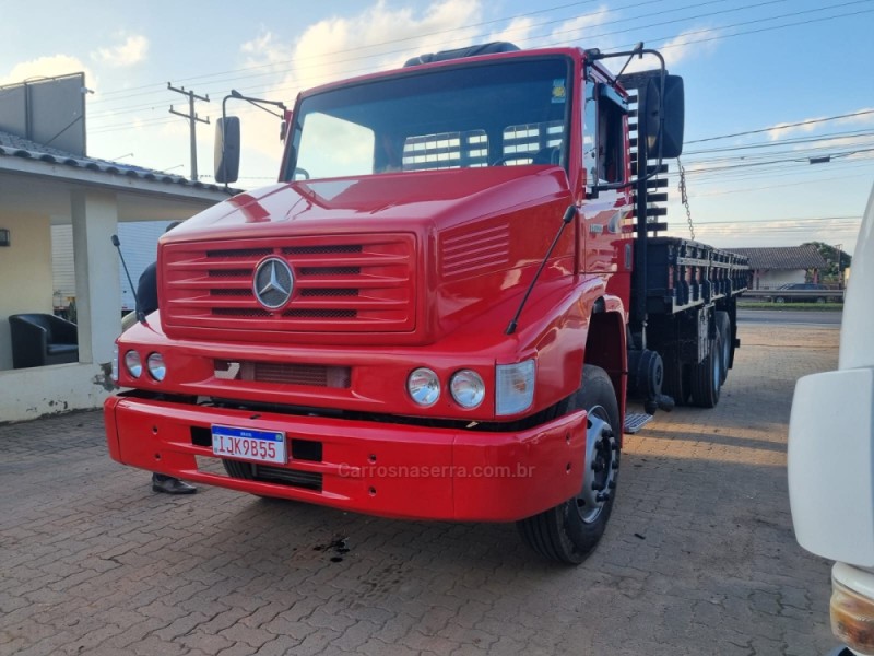 L-1620 3 EIXOS - 2001 - PORTãO