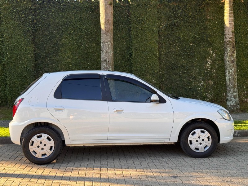 CELTA 1.0 MPFI SPIRIT 8V FLEX 4P MANUAL - 2014 - CAXIAS DO SUL