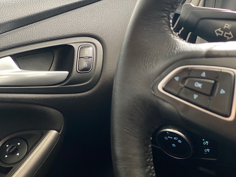 FOCUS 2.0 S SEDAN 16V FLEX 4P AUTOMÁTICO - 2016 - CAXIAS DO SUL