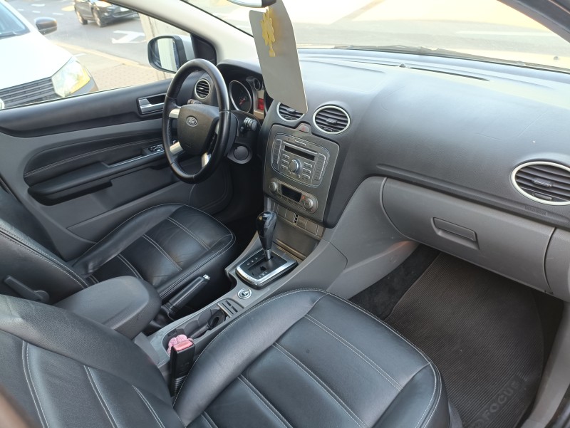 FOCUS 2.0 TITANIUM SEDAN 16V FLEX 4P AUTOMÁTICO - 2013 - BOM PRINCíPIO