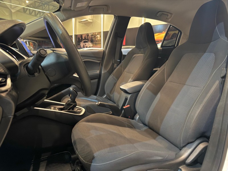 ONIX 1.0 LTZ 12V TURBO FLEX 4P MANUAL - 2023 - NOVO HAMBURGO