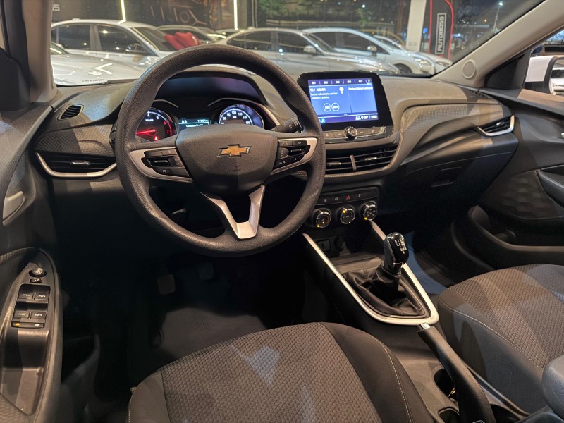 ONIX 1.0 LTZ 12V TURBO FLEX 4P MANUAL - 2023 - NOVO HAMBURGO