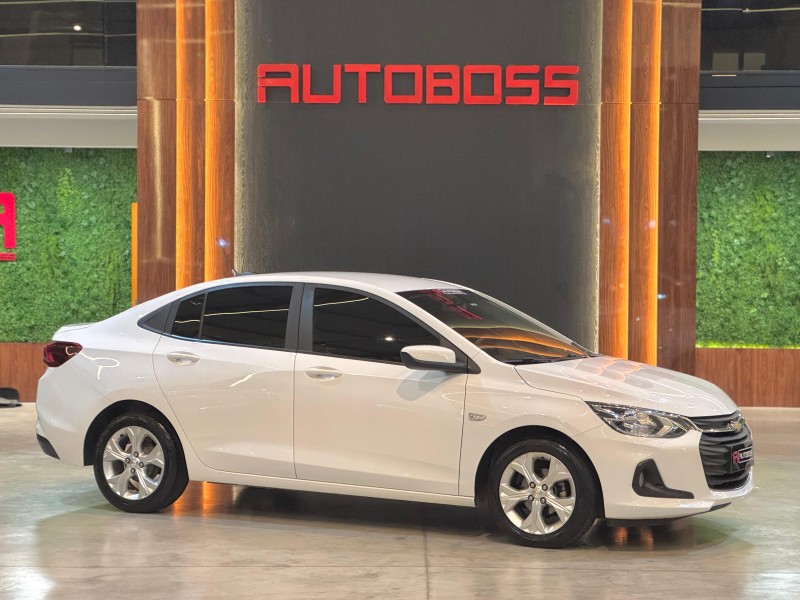 ONIX 1.0 LTZ 12V TURBO FLEX 4P MANUAL - 2023 - NOVO HAMBURGO