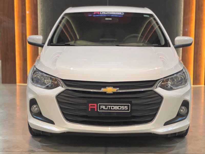 ONIX 1.0 LTZ 12V TURBO FLEX 4P MANUAL - 2023 - NOVO HAMBURGO