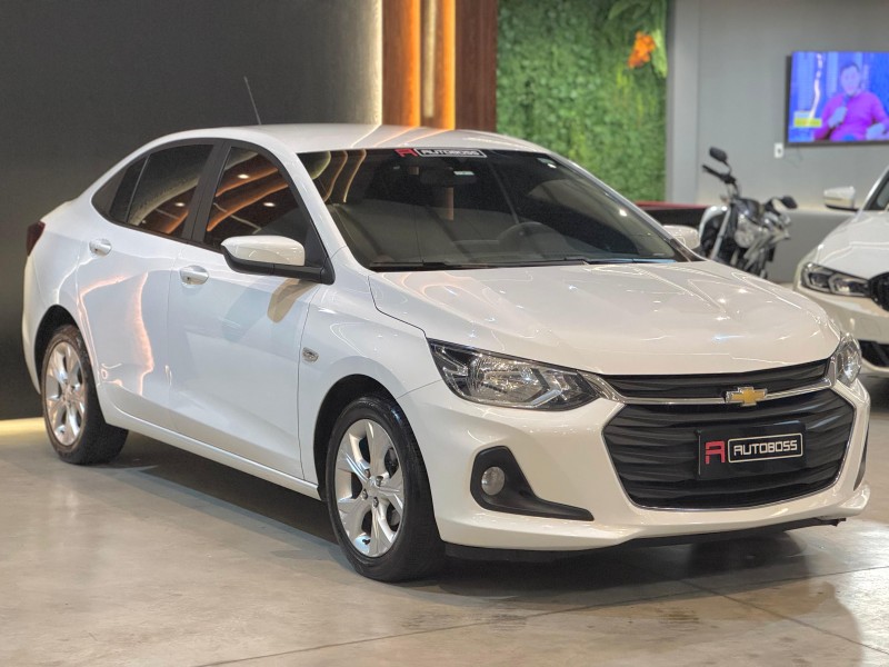 ONIX 1.0 LTZ 12V TURBO FLEX 4P MANUAL - 2023 - NOVO HAMBURGO