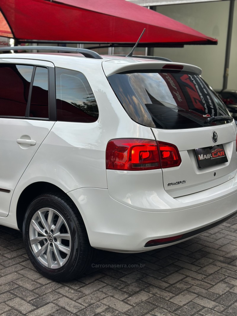 SPACEFOX 1.6 MI SPORTLINE 8V FLEX 4P MANUAL - 2011 - ESTâNCIA VELHA