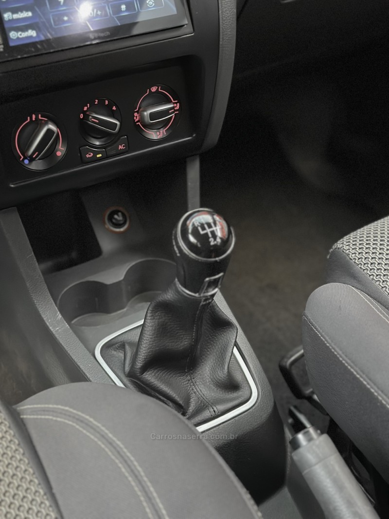 SPACEFOX 1.6 MI SPORTLINE 8V FLEX 4P MANUAL - 2011 - ESTâNCIA VELHA