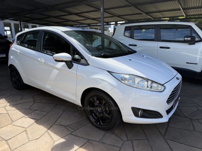FIESTA 1.6 SE HATCH 16V FLEX 4P MANUAL - 2015 - NOVA PRATA