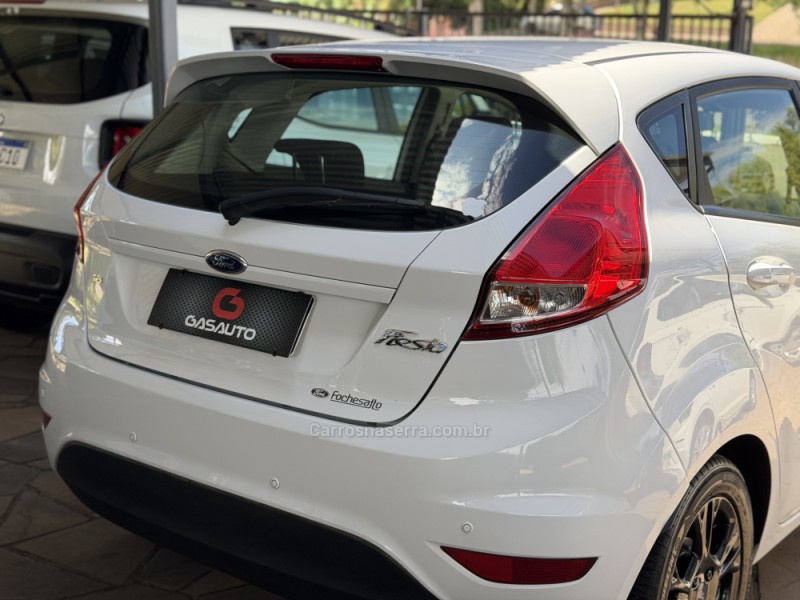 FIESTA 1.6 SE HATCH 16V FLEX 4P MANUAL - 2015 - NOVA PRATA