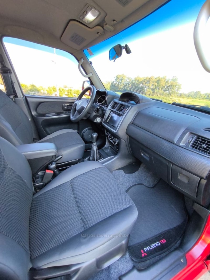 PAJERO TR4 2.0 4X4 16V 140CV FLEX 4P MANUAL - 2010 - CAXIAS DO SUL