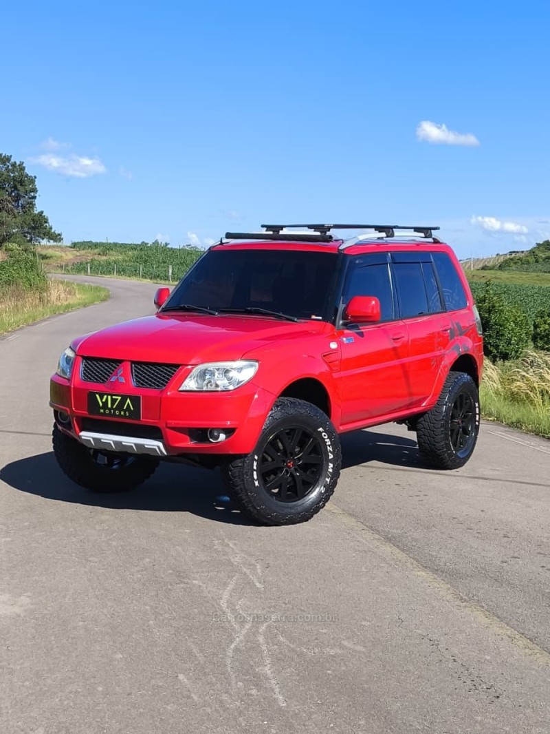 PAJERO TR4 2.0 4X4 16V 140CV FLEX 4P MANUAL - 2010 - CAXIAS DO SUL