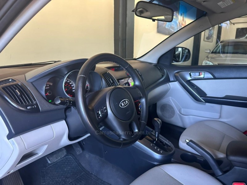 CERATO 1.6 EX2 SEDAN 16V GASOLINA 4P AUTOMÁTICO - 2010 - NOVO HAMBURGO