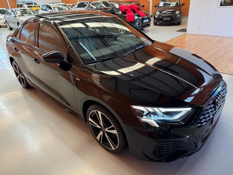 A3 2.0 TFSI 40 PERFORMANCE BLACK SPORTBACK GASOLINA 4P AUTOMÁTICO - 2022 - BENTO GONçALVES
