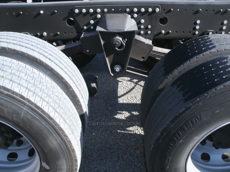 ATEGO 2425 3 EIXOS - 2009 - GARIBALDI