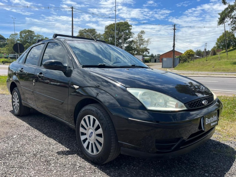 FOCUS 1.6 GLX SEDAN 8V GASOLINA 4P MANUAL - 2006 - FARROUPILHA