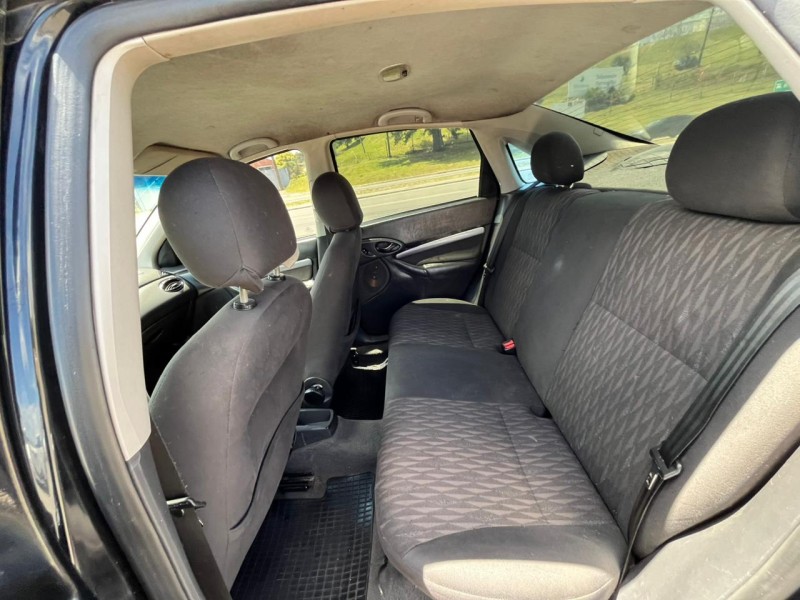 FOCUS 1.6 GLX SEDAN 8V GASOLINA 4P MANUAL - 2006 - FARROUPILHA