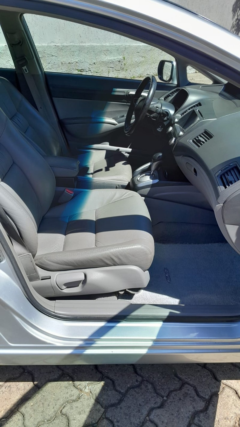 CIVIC 1.8 LXS 16V GASOLINA 4P AUTOMÁTICO - 2010 - ESTRELA