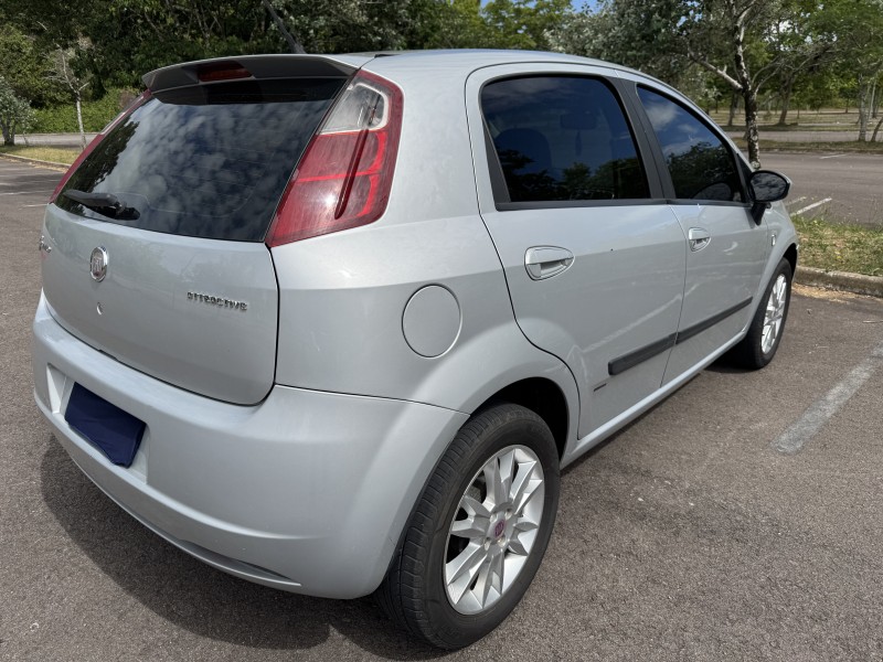 PUNTO 1.4 ATTRACTIVE ITALIA 8V FLEX 4P MANUAL - 2012 - BENTO GONçALVES