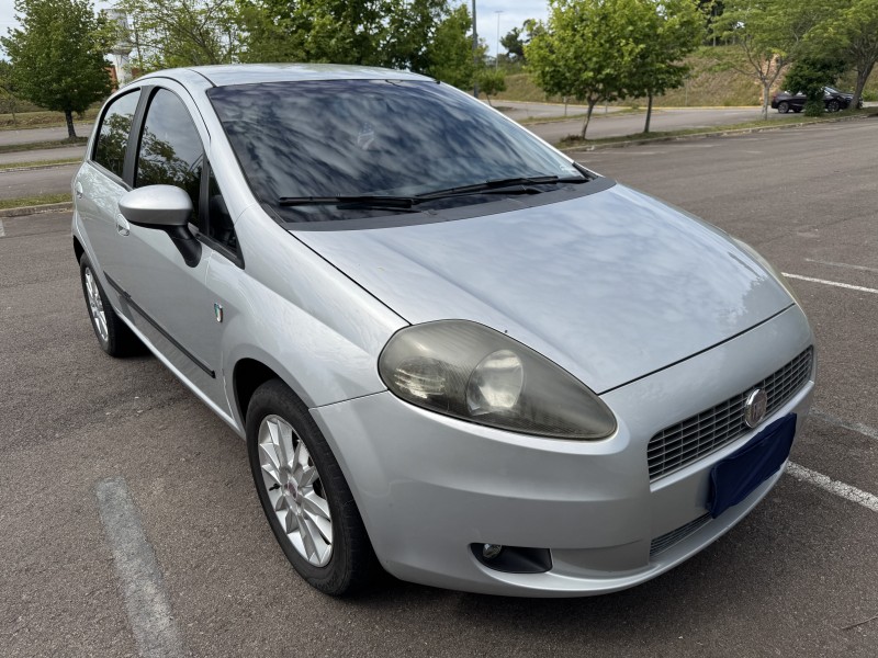 PUNTO 1.4 ATTRACTIVE ITALIA 8V FLEX 4P MANUAL - 2012 - BENTO GONçALVES