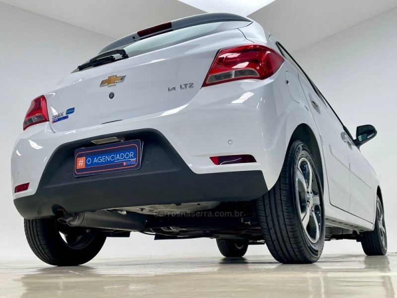 ONIX 1.4 MPFI LTZ 8V FLEX 4P MANUAL - 2018 - SANTA CRUZ DO SUL