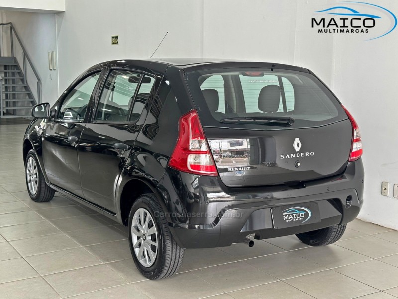 SANDERO 1.0 AUTHENTIQUE 16V FLEX 4P MANUAL - 2013 - NOVO HAMBURGO