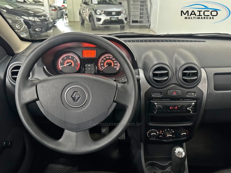 SANDERO 1.0 AUTHENTIQUE 16V FLEX 4P MANUAL - 2013 - NOVO HAMBURGO