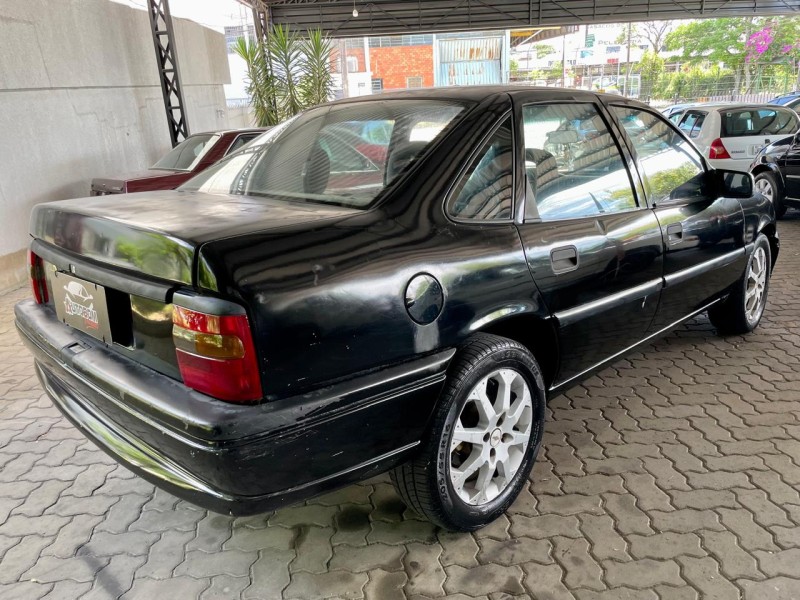 VECTRA 2.0 MPFI GLS 8V GASOLINA 4P MANUAL - 1996 - CAXIAS DO SUL