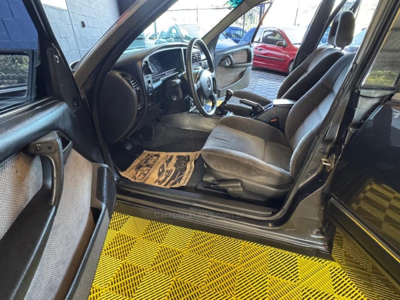 OMEGA 2.0 MPFI GLS 8V GASOLINA 4P MANUAL - 1994 - CAXIAS DO SUL