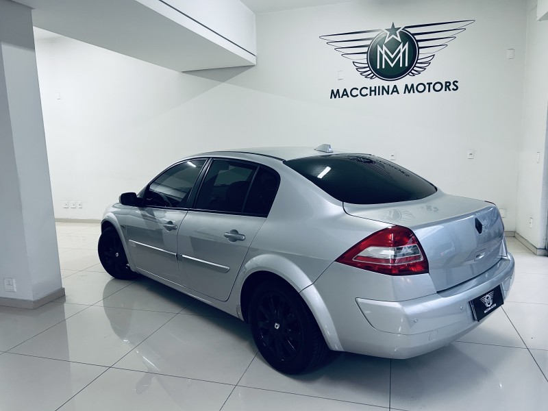 MÉGANE 1.6 DYNAMIQUE 16V FLEX 4P MANUAL - 2010 - CAXIAS DO SUL
