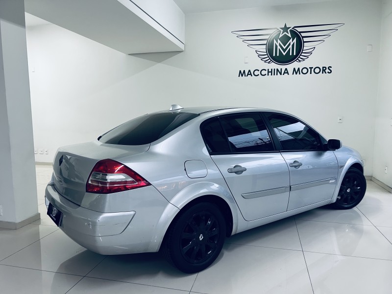 MÉGANE 1.6 DYNAMIQUE 16V FLEX 4P MANUAL - 2010 - CAXIAS DO SUL