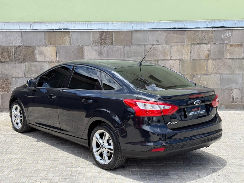 FOCUS 2.0 SE SEDAN 16V FLEX 4P AUTOMÁTICO - 2014 - CAXIAS DO SUL