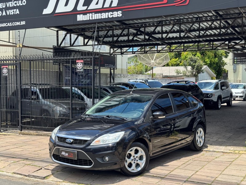 focus 2.0 titanium hatch 16v flex 4p automatico 2011 caxias do sul