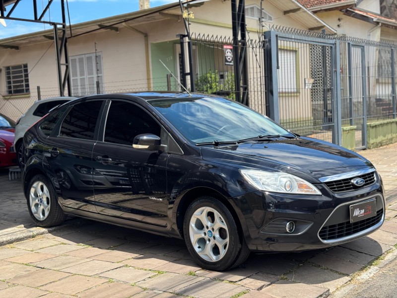 FOCUS 2.0 TITANIUM HATCH 16V FLEX 4P AUTOMÁTICO - 2011 - CAXIAS DO SUL