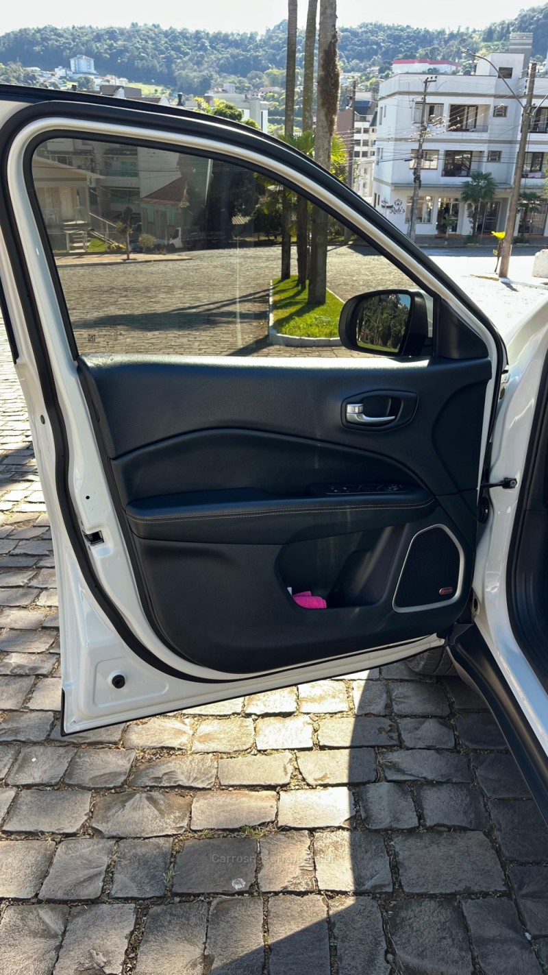 COMPASS 2.0 16V DIESEL LONGITUDE 4X4 AUTOMÁTICO - 2017 - NOVA BASSANO