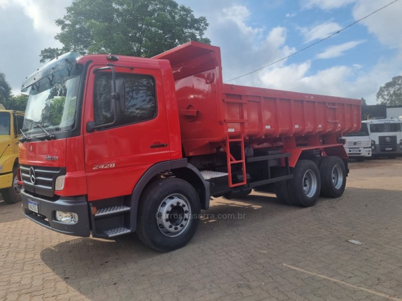 atego 2428 3 eixos 2011 portao