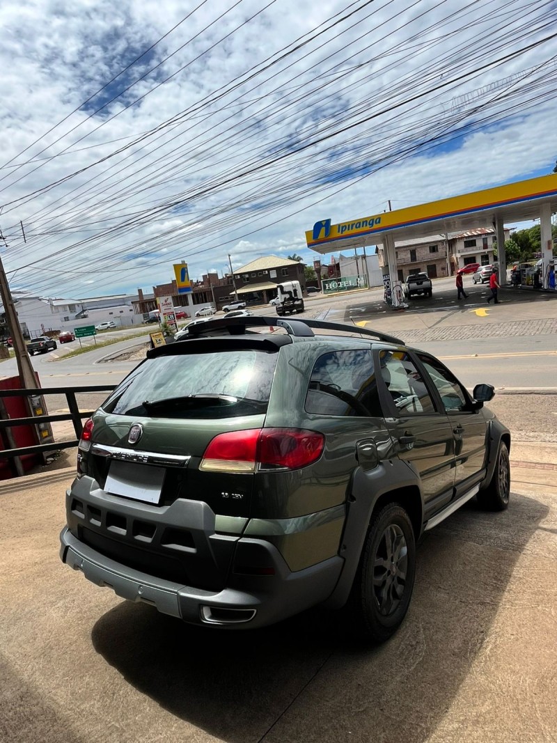 PALIO 1.8 MPI ADVENTURE WEEKEND 16V FLEX 4P AUTOMATIZADO - 2013 - VACARIA