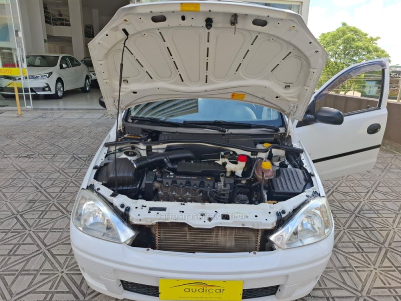 CORSA 1.4 MPFI MAXX SEDAN 8V FLEX 4P MANUAL - 2009 - CAXIAS DO SUL