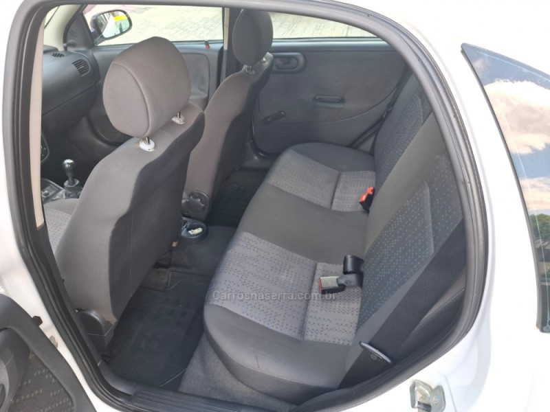 CORSA 1.4 MPFI MAXX SEDAN 8V FLEX 4P MANUAL - 2009 - CAXIAS DO SUL